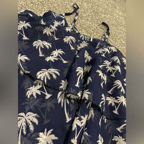 NWT Layered Navy Palm Print Women's Crop Top - Picture 3 of 3